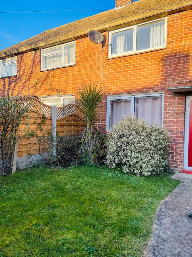 St Ives, King Bed Cosy Home, Parking, Fast Wi Fi St. Ives Exterior photo